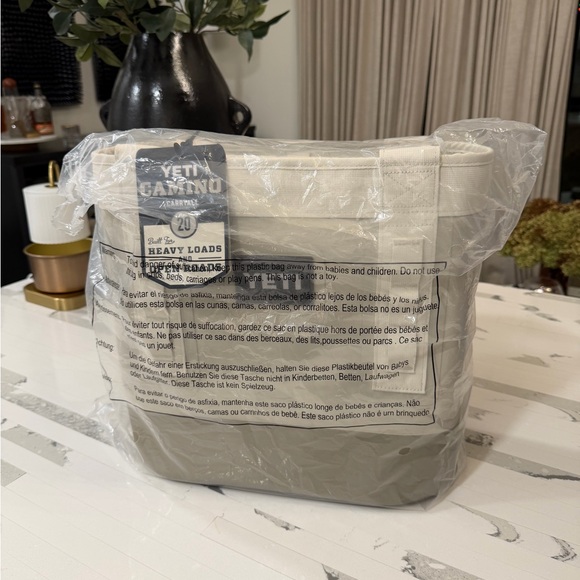 YETI Camino 20 Carryall in Cape Taupe - Picture 2 of 9